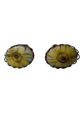 Vintage Floral Enamel Screwback Earrings Gold Tone Yellow White Retro
